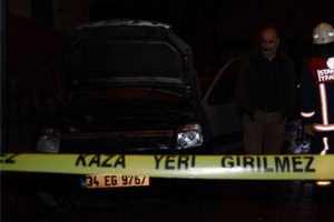 Park halinde bulunan 5 otomobil kundaklandı