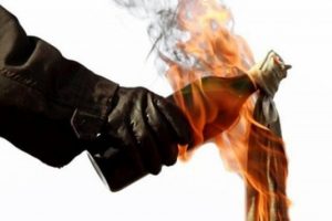 İstanbul'daki molotoflu saldırının zanlıları yakalandı