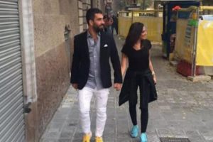 Kardeşine destek oldu...