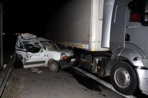 3 kişinin &ouml;ld&uuml;ğ&uuml; kazada TIR s&uuml;r&uuml;c&uuml;s&uuml;ne 15 yıl hapis istemi
