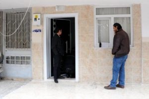 Boğazına ka&ccedil;an kusmuk &ouml;ld&uuml;rd&uuml;