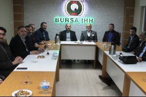 Ak Parti Bursa Osmangazi'den İHH'ya ziyaret