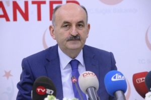 Hayatını kaybeden sağlık &ccedil;alışanlarını a&ccedil;ıkladı