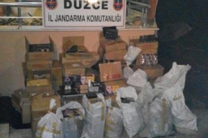 D&uuml;zce'de ka&ccedil;ak kozmetik &uuml;r&uuml;n&uuml; operasyonu