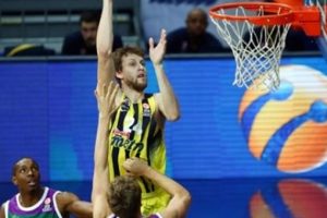 F.Bah&ccedil;e 7'de 7 yaptı