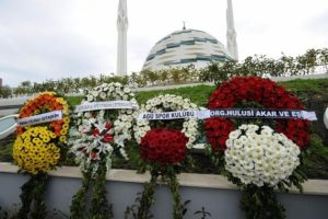 &Ccedil;elenkler i&ccedil;eri giremedi