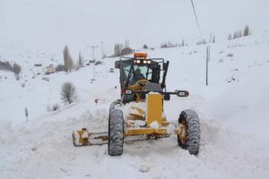 Sivas'ta 82 k&ouml;y yolu ulaşıma kapalı