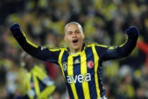 Alex'ten Galatasaray'a g&ouml;nderme