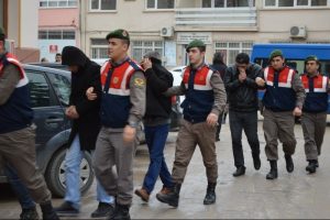 Bursa'da &ccedil;erezlik &ccedil;ekirdek ve mazot &ccedil;alan şebeke &ccedil;&ouml;kertildi!