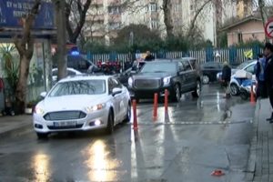 Davutoğlu ve Kılı&ccedil;daroğlu'ndan G&uuml;l'e taziye ziyareti