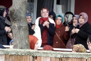 17 aylık &ccedil;ocuğu &ouml;len annenin y&uuml;rek dağlayan feryatları