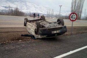 Sivas'ta trafik kazası: 2 yaralı