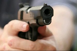 Kadın, tartıştığı adama kurşun yağdırdı!