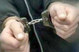 Hemşire ile 2 polisi darp etti, tutuklandı