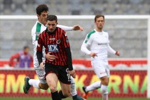 Bursaspor 4 ma&ccedil;lık yenilmezlik serisini bozdu