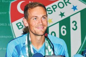 Tom De Sutter vasatın altında bir performans sergiledi