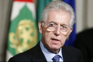 Eski Başbakan Monti hastanedeki g&ouml;r&uuml;nt&uuml;s&uuml; &ccedil;ok konuşuldu