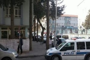 Kızların kavgasını polis ayırdı