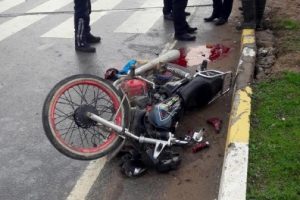 Manavgat'ta motosikletler &ccedil;arpıştı: 1 &ouml;l&uuml;, 1 yaralı