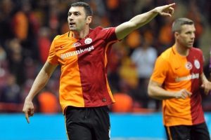 Burak Yılmaz takım arkadaşlarına veda etti
