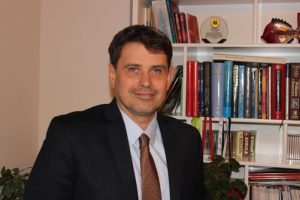 'Doğurganlık aşısı ve mikrochip' uyarısı