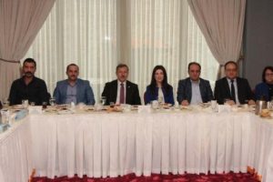 AK Partili &Ouml;zdağ: Manisa'nın da, AK Partililer'in de ağabeyi Arın&ccedil;'tır