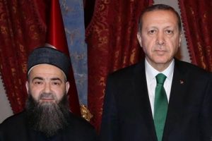 Cumhurbaşkanı Erdoğan, C&uuml;bbeli Ahmet ile g&ouml;r&uuml;şt&uuml;