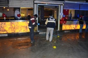 Sevgililer G&uuml;n&uuml; eğlencesi kanlı bitti