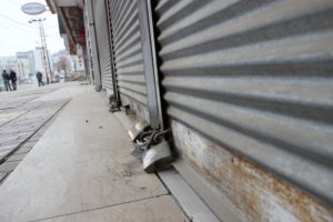 Batman'da esnaf kepenk a&ccedil;madı
