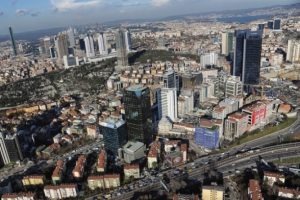 Sigorta şirketinde, terastan d&uuml;şen personel &ouml;ld&uuml;