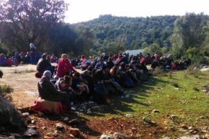 92 ka&ccedil;ak ve 8 insan ka&ccedil;ak&ccedil;ısı yakalandı