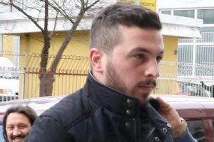 Yol verme kavgasında 4 kişiyi bı&ccedil;aklayan ş&uuml;pheli yakalandı