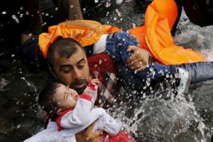 Yunanistan'ın n&uuml;fusu kadar Suriyeli evlerini terk etti