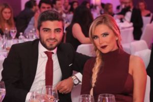 Ece Erken eski eşiyle gizlice tatile &ccedil;ıktı...