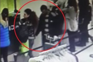 &Ouml;nce kameralara sonra polise yakalandı