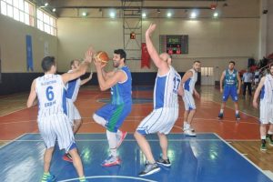 Nil&uuml;fer Belediyespor iddiasını s&uuml;rd&uuml;rmek istiyor
