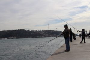 İstanbullular g&uuml;neşli havanın tadını &ccedil;ıkardı