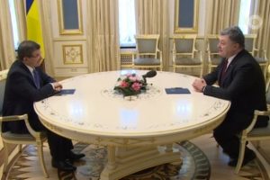 Davutoğlu, Ukrayna Cumhurbaşkanıyla g&ouml;r&uuml;şt&uuml;