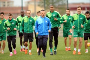 Bursaspor'da Fenerbah&ccedil;e ma&ccedil;ı hazırlıkları başladı
