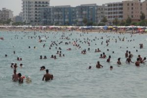 Denize girmeyeceğiz ama yalancı bahar kapıda