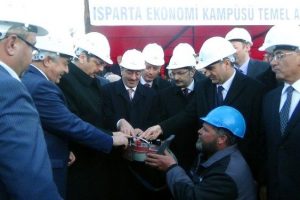 Hisarcıklıoğlu: "Eğitime yatırım yapan kazanır"