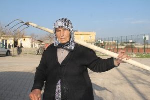 Sınırdaki k&ouml;yl&uuml;ler endişeli