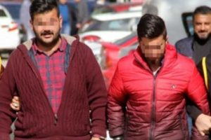 İki kuzen tehdit ettikleri kız &ccedil;ocuğuyla 'şişe &ccedil;evirip' birlikte oldu