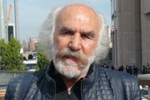 Heykeltraş Mehmet Aksoy'a "Cumhurbaşkanı'na hakaret" davasında beraat