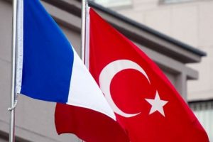 Fransız Belediye Başkanı'ndan T&uuml;rk&ccedil;e ve Arap&ccedil;a derslerine yasak