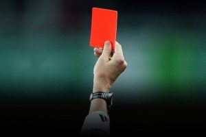 Arjantin'de kırmızı kart g&ouml;ren amat&ouml;r futbolcu hakemi &ouml;ld&uuml;rd&uuml;