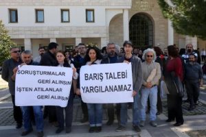 Mersin &Uuml;niversitesi, bildiriye imza atan akademisyenlerin savunmalarını aldı