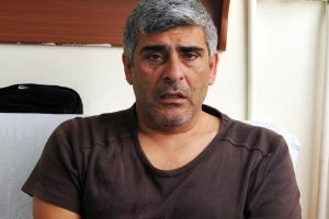 Sıra numarası almasını isteyen doktoru d&ouml;vd&uuml;ler