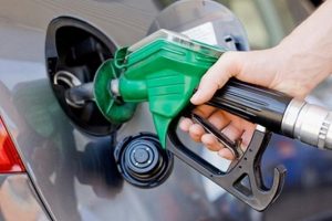 Benzine 8 kuruş zam geldi