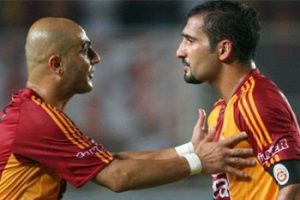 &Uuml;mit Karan'ın canlı yayında i&ccedil;i ge&ccedil;ti